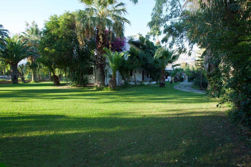 Damnoni Paradise Exterior photo